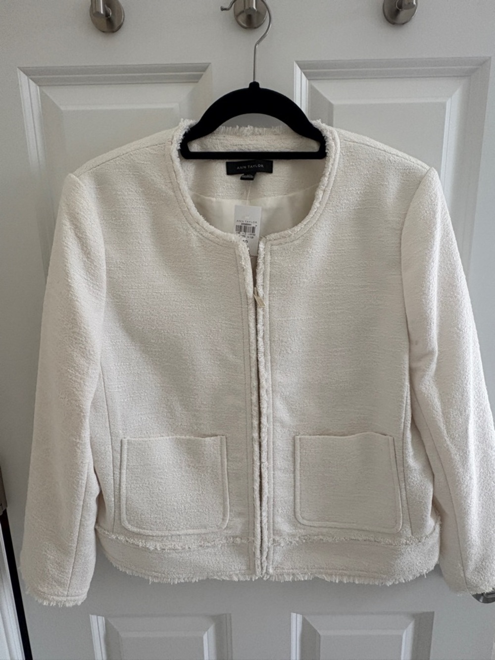 NWT Ann Taylor Women's white Tweed cropped Jacket, size 12
